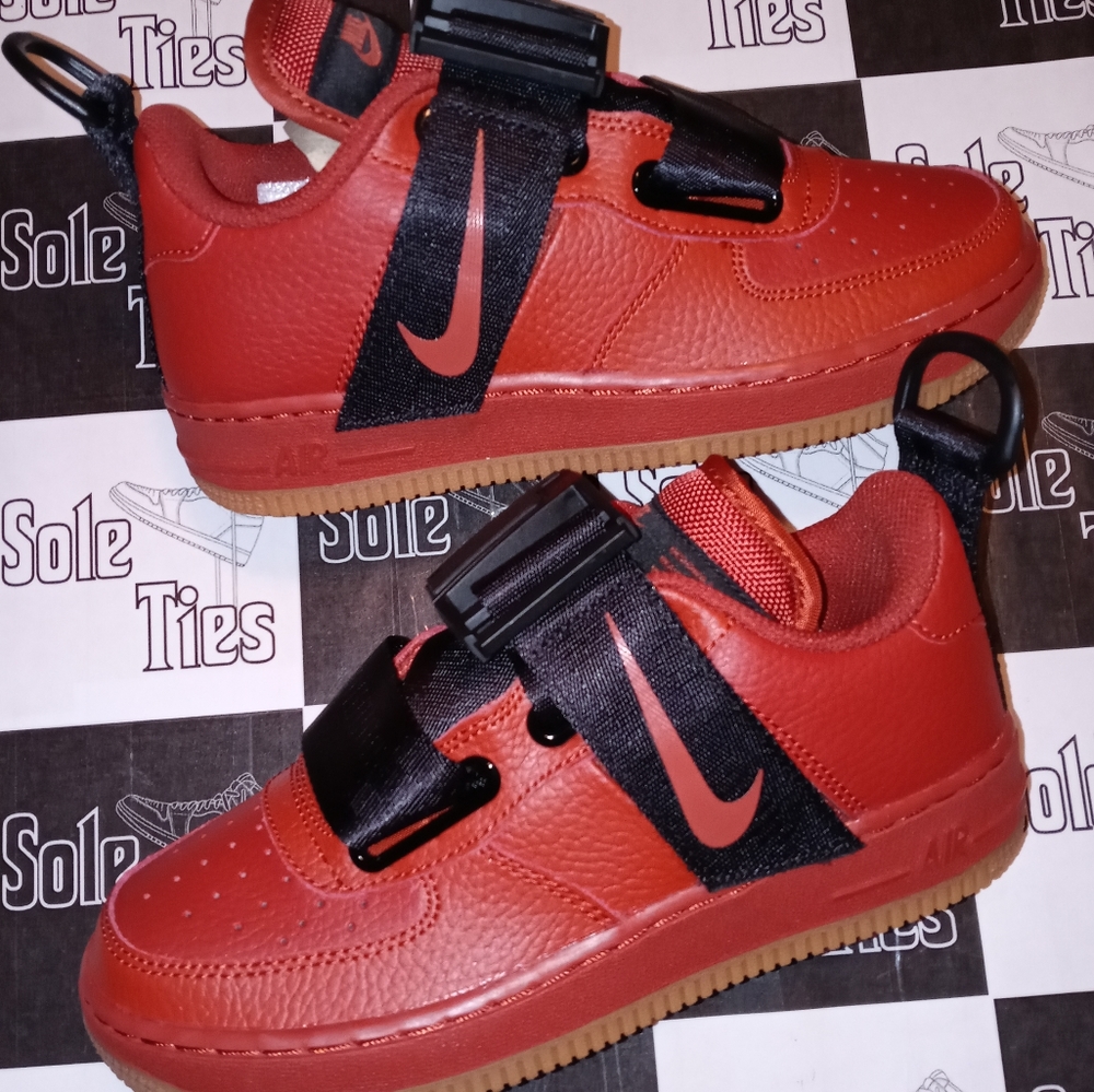 🚫SOLD🚫Nike Air Force 1 Utility Dune Red (GS) Low AF1